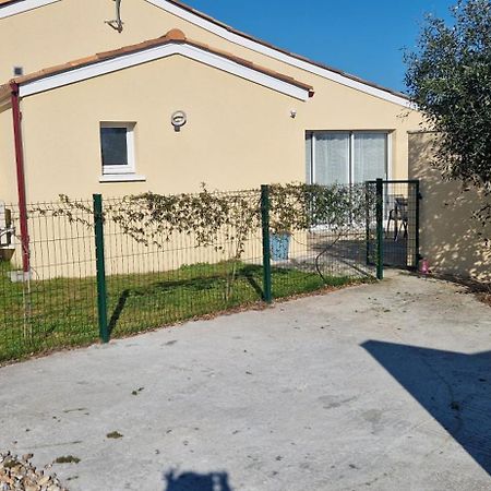 Vila La Jolie Pradelle Virsac Exteriér fotografie